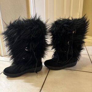Elegant Black Faux Fur Winter Boots